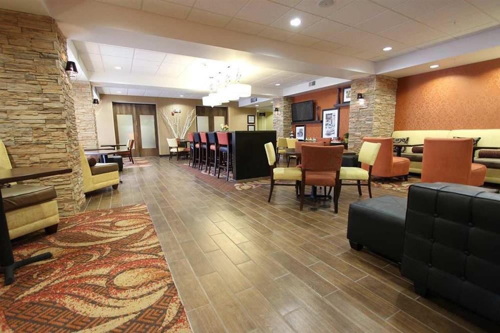 Hampton Inn Clinton מראה חיצוני תמונה